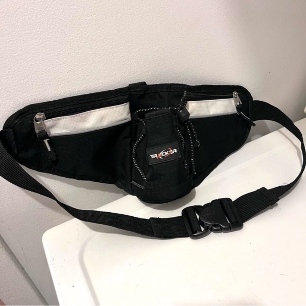3/25$💥 Tracker Fanny Pack Hydratation Trail Black travel bag waist belt running